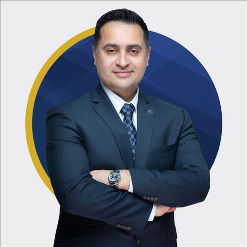 مارکو مؤمنی، مشاور املاک ایرانی در تورنتو